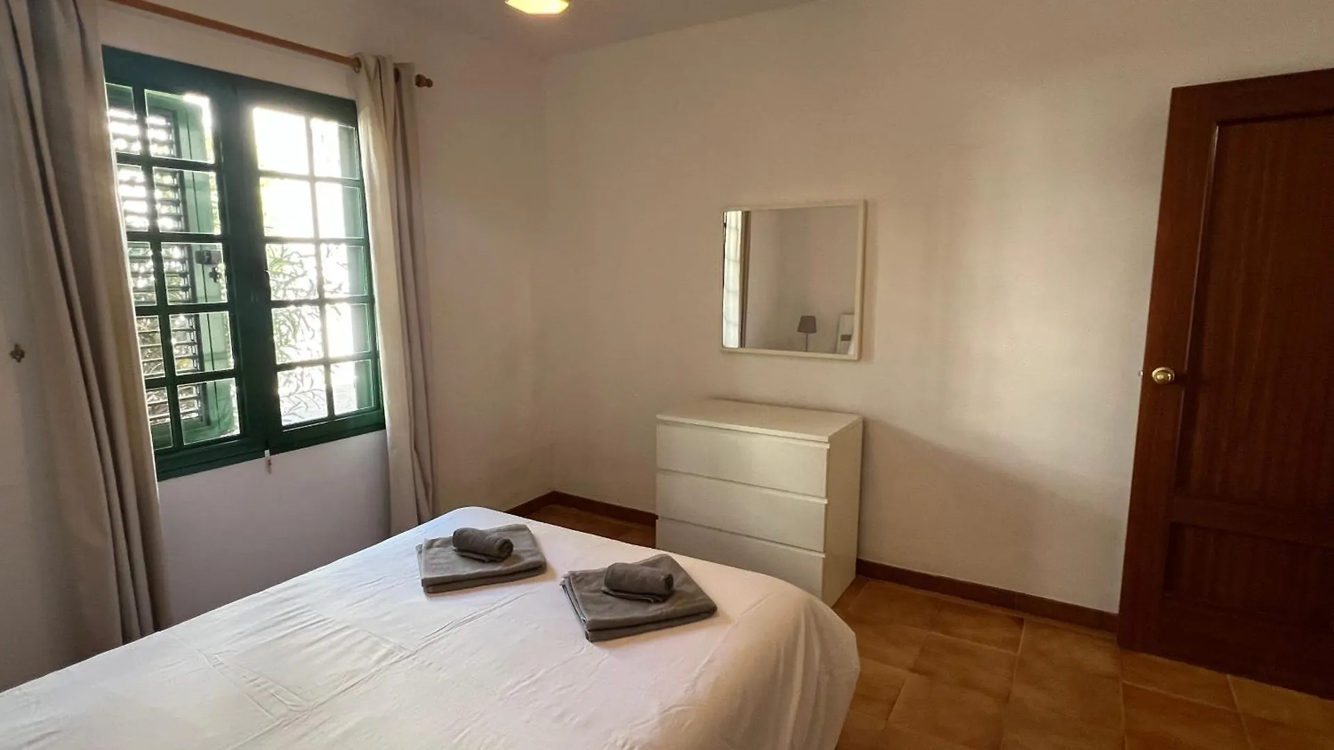 Apartment Sonrisa - Spacious Two Bedroom Apartment Costa Teguise