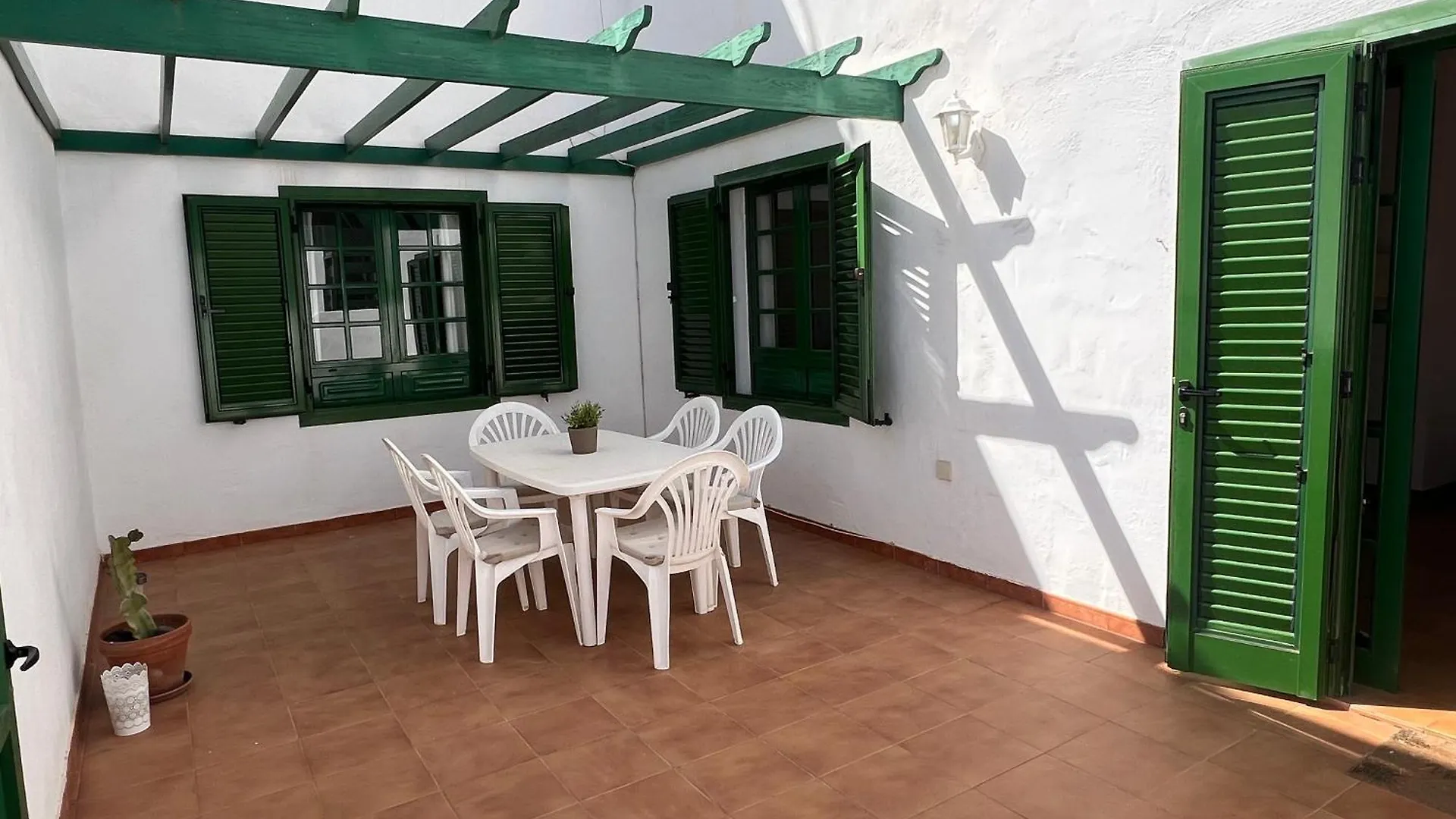 Apartment Sonrisa - Spacious Two Bedroom Apartment Costa Teguise 0*,  Spain